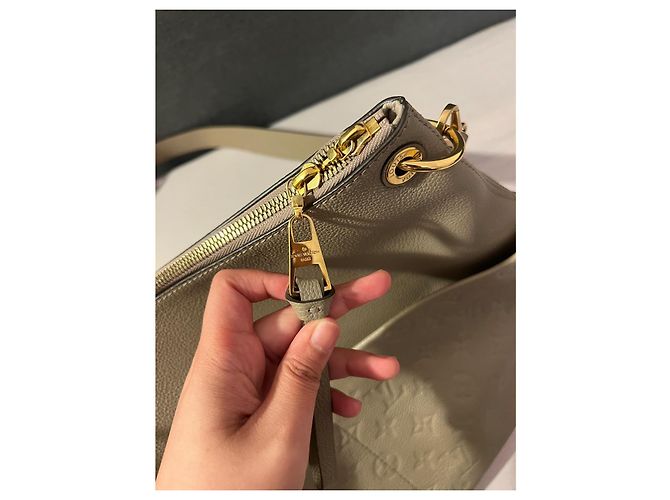 Louis Vuitton Borsa in pelle Maida Hobo Beige - vista 10