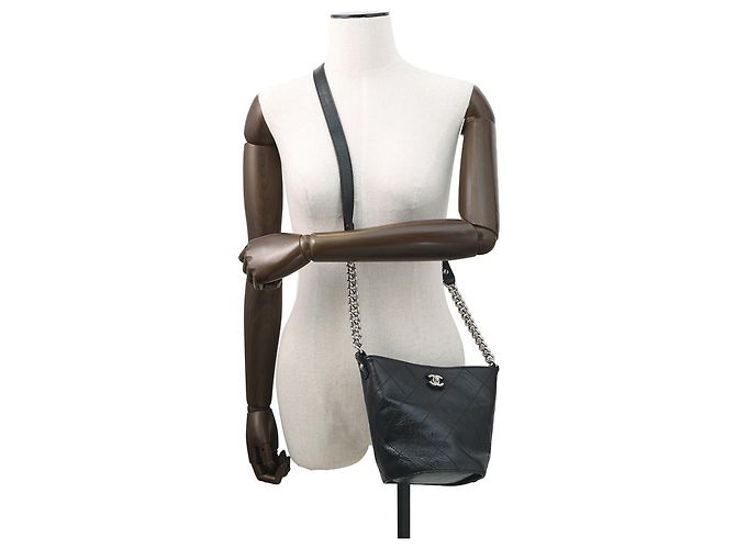 Chanel Matelasse Black Shoulder Bag - view 4