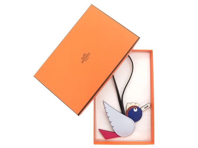 Portachiavi Kelly Birdie Charm di Hermès Bianco Rosso Blu - vista 2