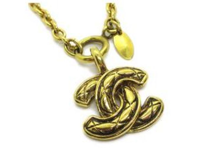 Pendente Chanel Vintage Matelassé CC in Metallo Large D'oro - vista 2