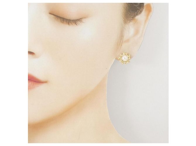 Tiffany & Co Orecchini a perla Akoya Tiffany in oro giallo 18K - vista 4