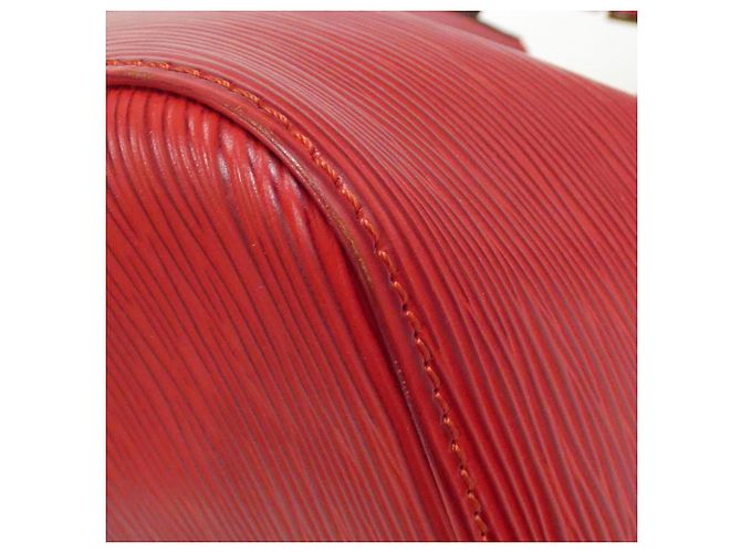 Noe Bolso de Hombro Petit Noé Epi Louis Vuitton Roja - vista 3