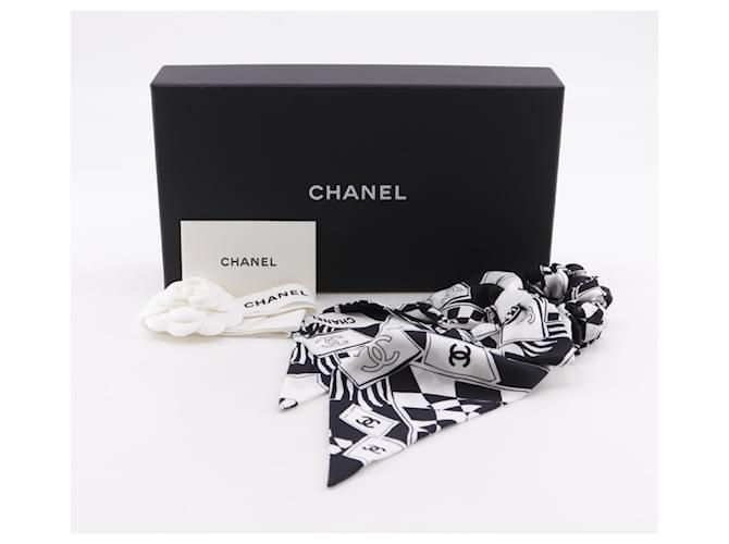 Scrunchie in seta nera/bianca CHANEL Nero Bianco - vista 8