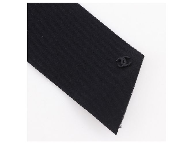 Fermaglio in raso nero Chanel - vista 3