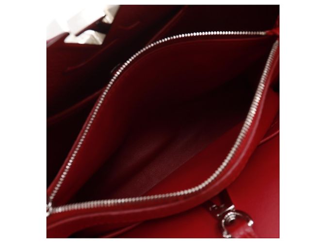 Borsa Capucines MM Louis Vuitton Rosso - vista 11