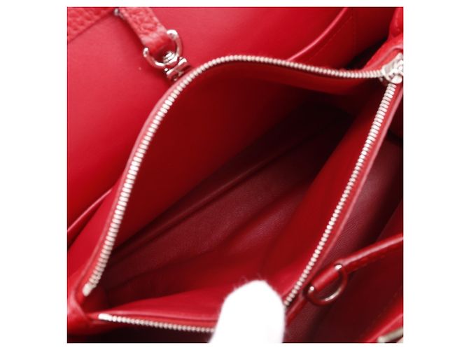 Borsa Capucines MM Louis Vuitton Rosso - vista 9