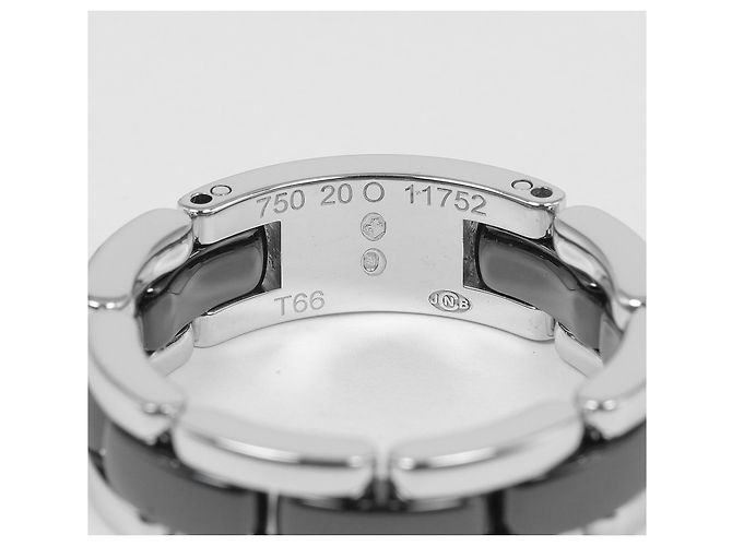 Chanel Ultra Ring in White Gold and Ceramic - view 3