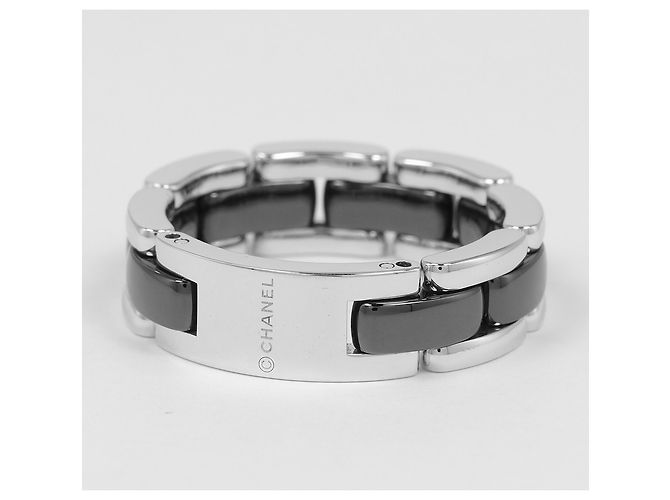 Chanel Ultra Ring in White Gold and Ceramic - view 6