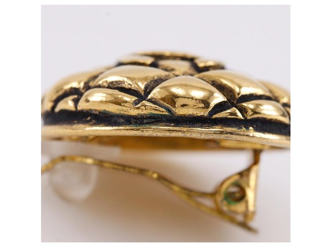 Vintage Chanel goldplattierte Matelassé Clip-Ohrringe Golden - Ansicht 14