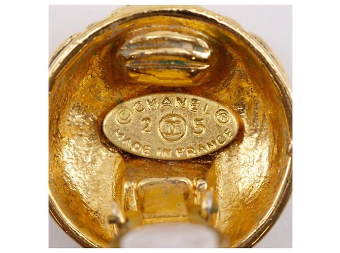 Vintage Chanel goldplattierte Matelassé Clip-Ohrringe Golden - Ansicht 15