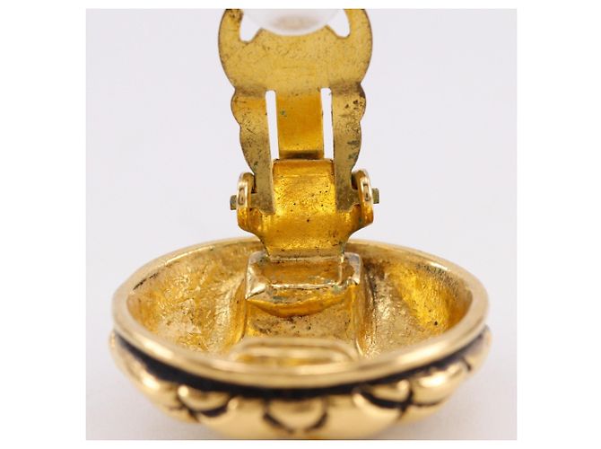 Vintage Chanel goldplattierte Matelassé Clip-Ohrringe Golden - Ansicht 7