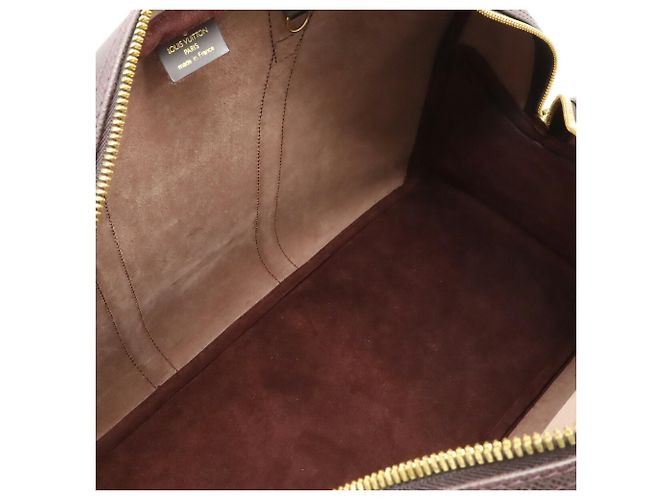 Borsa Kendall in pelle Taiga PM Louis Vuitton Bordò - vista 3