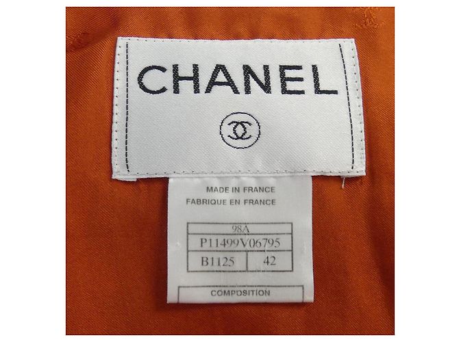 Chaqueta Chanel Roja - vista 4