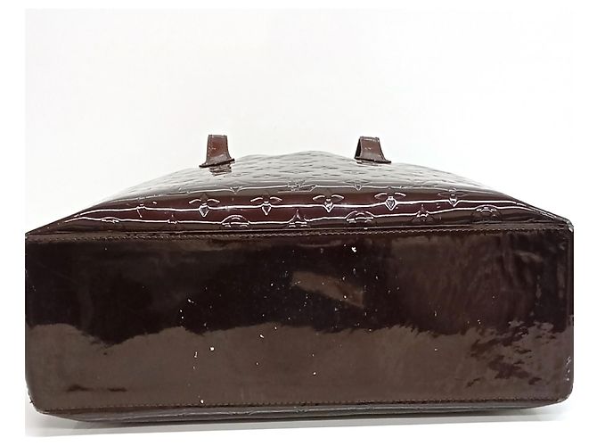 Borsa Louis Vuitton Vernis Amaranth Wilshire MM Bordò - vista 2
