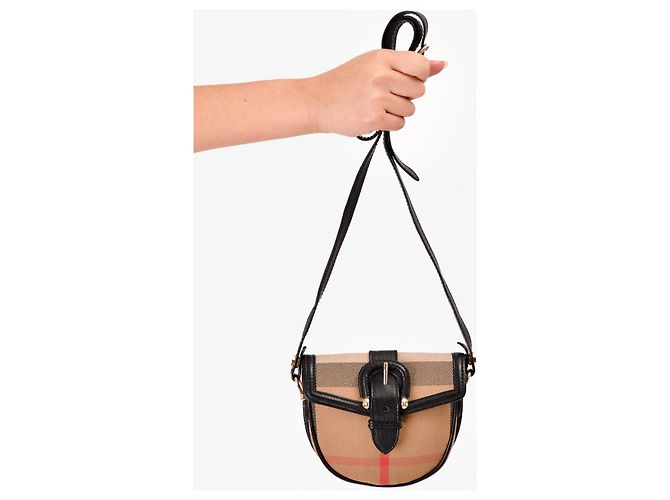 Bolso cruzado mini con hebilla Nova check de Burberry Negro Beige - vista 2
