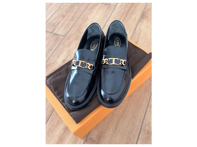 Mocassini Tod's in pelle con placca logo nero - vista 10