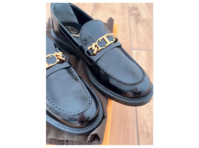Mocassini Tod's in pelle con placca logo nero - vista 12