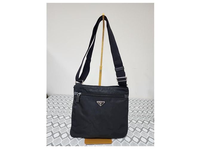 Borsa a tracolla media Tessuto con tasca frontale Prada nera Nero - vista 11