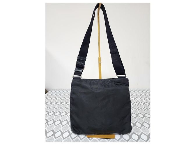 Borsa a tracolla media Tessuto con tasca frontale Prada nera Nero - vista 3