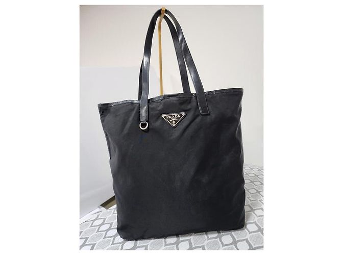Borsa tote Tessuto in nylon e pelle nera di Prada Nero - vista 12