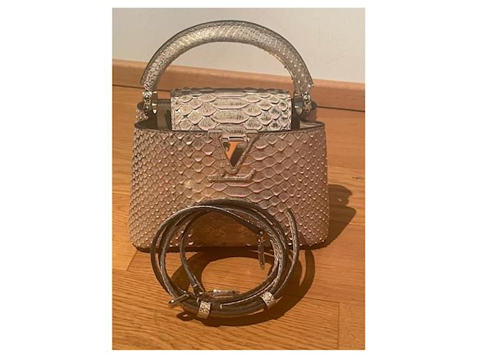 Louis Vuitton Capucines Mini en Python Rosa Metálico - vista 6