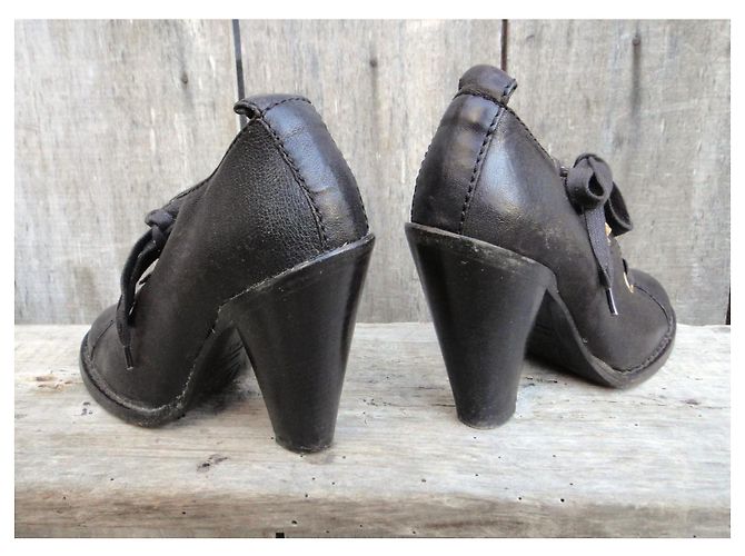 Dolce & Gabbana Derbies con tacco in pelle marrone scuro - vista 4