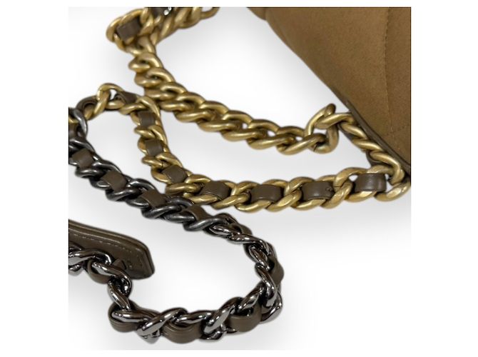 Borsa a Spalla Chanel 19 in Tela di Cotone Marrone - vista 12