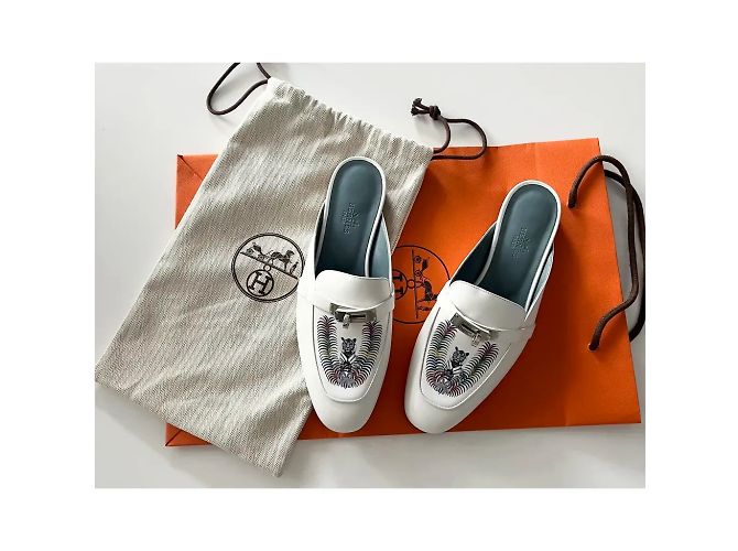 Mules Hermès Oz em couro branco com fivela Kelly - vista 10