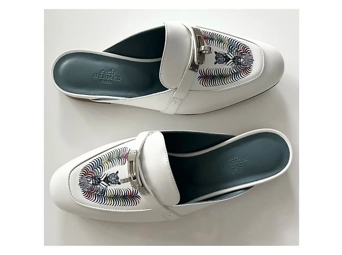 Mules Hermès Oz em couro branco com fivela Kelly - vista 2
