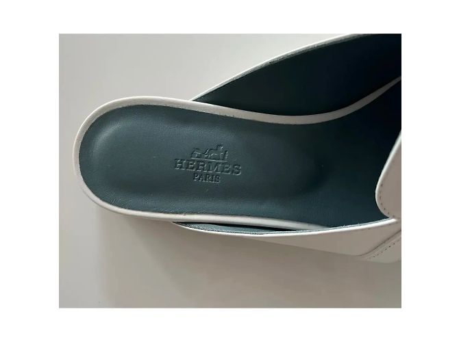 Mules Hermès Oz em couro branco com fivela Kelly - vista 5