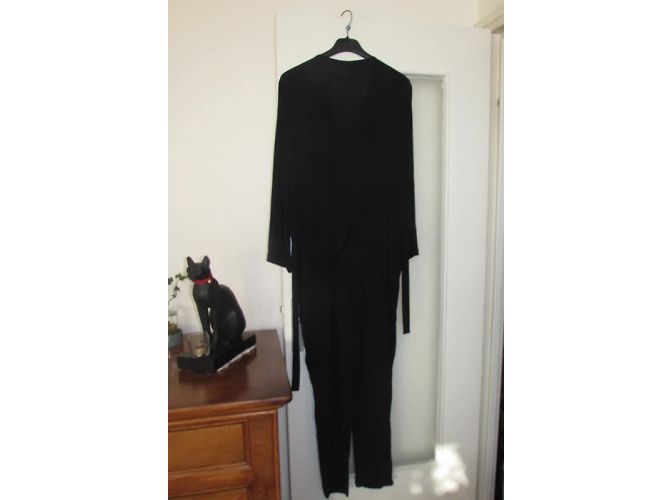 Autre Marque Macacão preto de viscose com decote em V e renda - vista 4