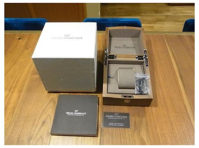 Girard-Perregaux GIRARD PERREGAUX vintage1945 Chronograph XXL quadrante grigio Uomo Argento - vista 22