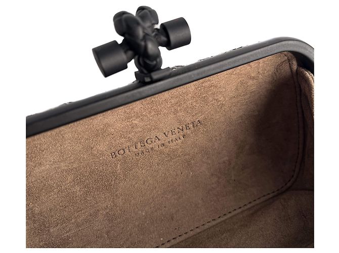 Knot Bottega Veneta Clutch Minauderie Bicolore in Pelle e Paillettes con Nodo - vista 10