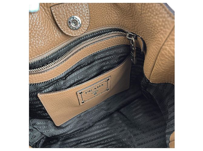 Prada Borsa a Spalla Hobo Daino in Pelle Beige - vista 8
