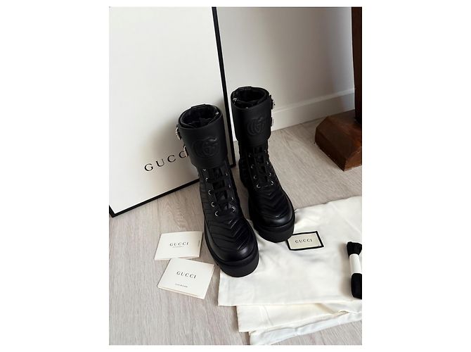 Botines Gucci Marmont Negro - vista 2