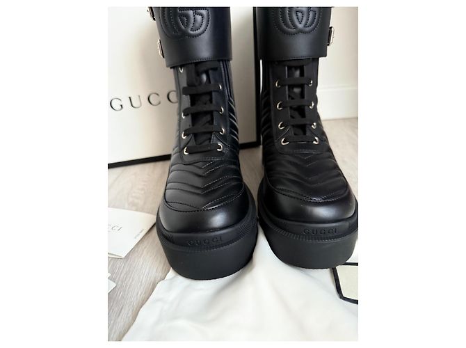Botines Gucci Marmont Negro - vista 4