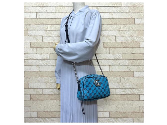 Borsa a spalla trapuntata Gucci GG Marmont con catena Blu Blu navy - vista 2