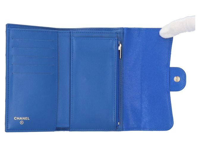 Timeless Chanel Matelassé Dreifach-Brieftasche Blau - Ansicht 5
