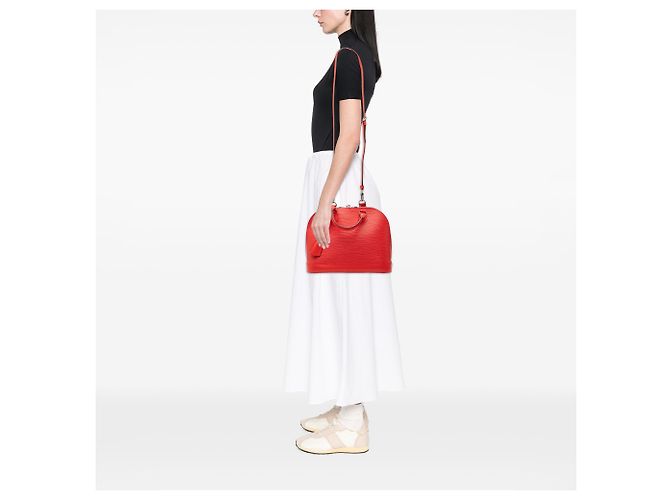 Louis Vuitton Red Epi Alma PM - view 8