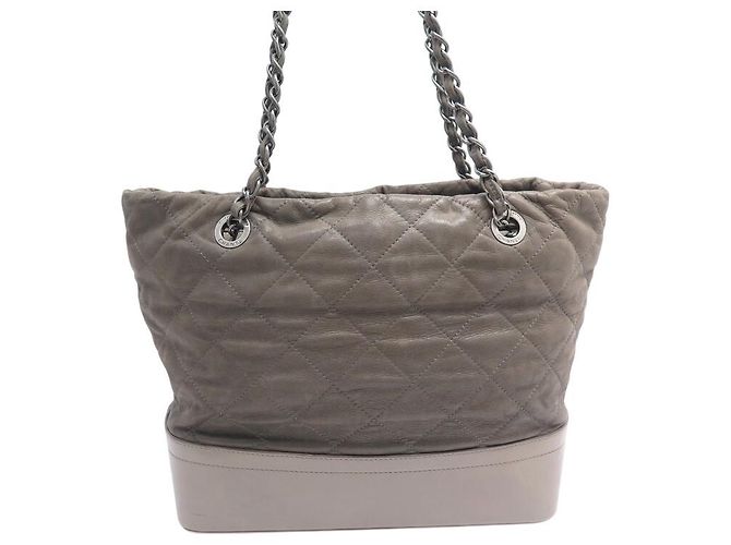 BORSA A MANO CHANEL GABRIELLE IN PELLE IRIDESCENTE QUILTED TAUPE - vista 2
