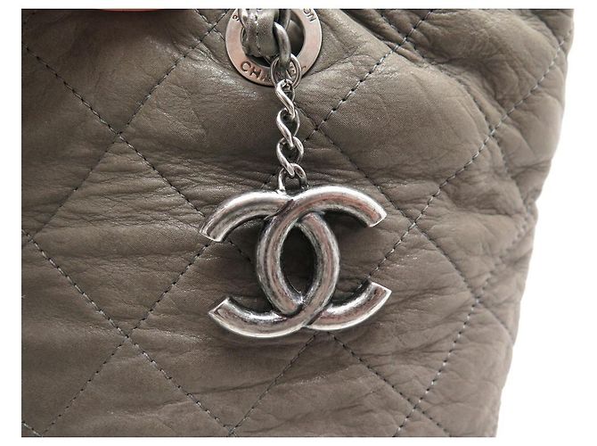 BORSA A MANO CHANEL GABRIELLE IN PELLE IRIDESCENTE QUILTED TAUPE - vista 7