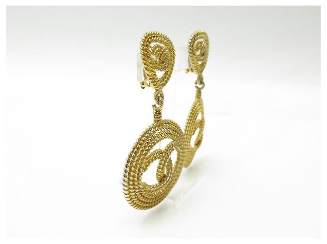 ORECCHINI VINTAGE CHANEL 1989 A PENDA LOGO CC DI CASTELLANE D'oro - vista 3