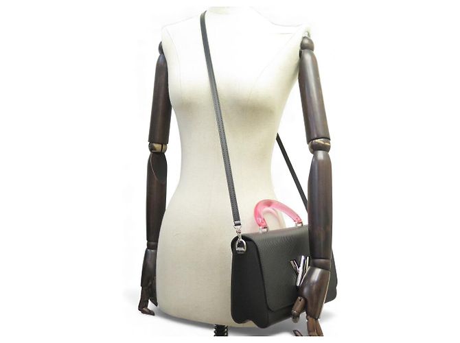 NUOVA BORSA A MANO LOUIS VUITTON TWIST ED LIMITATA MANICO PLEXI PELLE EPI NERA Nero - vista 7