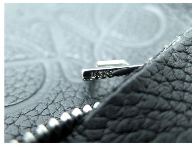 LOEWE T POCKET VERTIKALE CLUTCH-TASCHE AUS SCHWARZEM GRAINED-LEDER - Ansicht 14