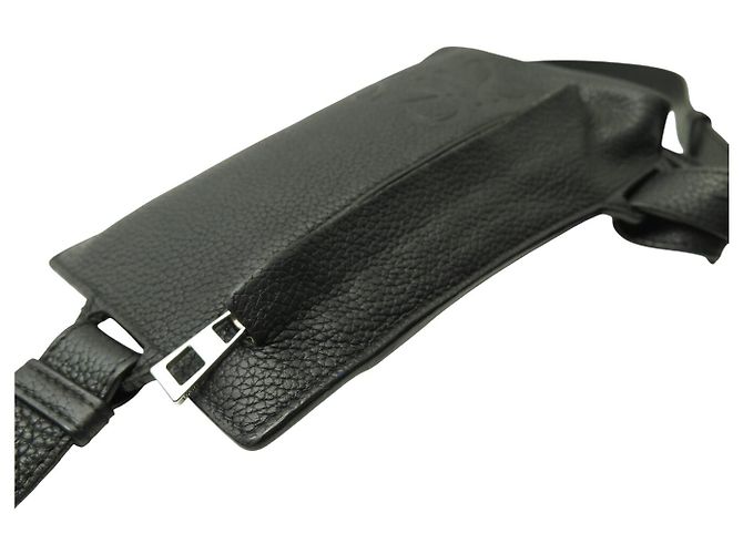 LOEWE T POCKET VERTIKALE CLUTCH-TASCHE AUS SCHWARZEM GRAINED-LEDER - Ansicht 4