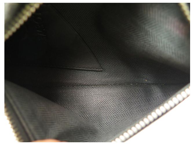 LOEWE T POCKET VERTIKALE CLUTCH-TASCHE AUS SCHWARZEM GRAINED-LEDER - Ansicht 9