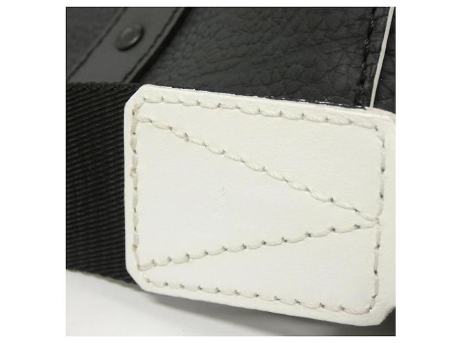 Borsa a Spalla Keepall City LVxFIFA di Louis Vuitton Nero - vista 7