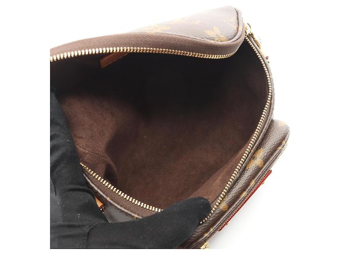 Mini Marsupio Louis Vuitton in Monogram Marrone Monogramma - vista 3