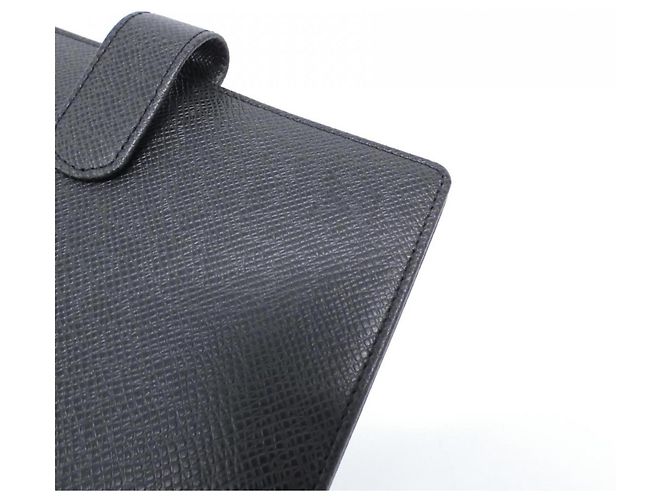 Louis Vuitton Taiga Agenda MM Organizer Grey - view 3