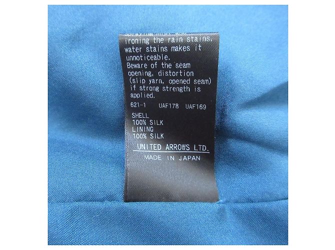Autre Marque Langes Kleid aus Seidensatin mit Blumenmuster Drawer Blau Marineblau - Ansicht 9
